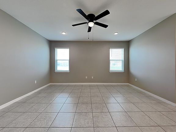 5th image of 5673 Camilla St