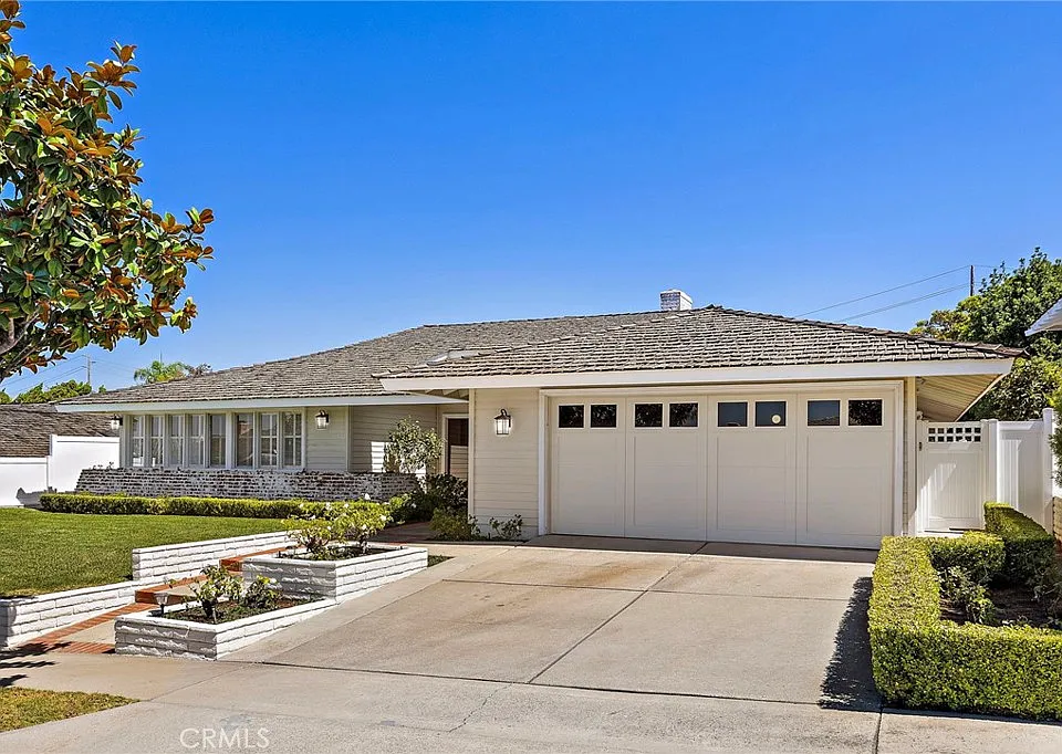 2612 Lighthouse Ln