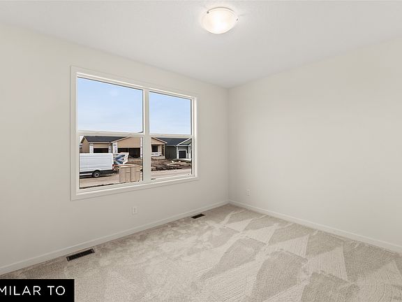 4th image of 541 34th St SE