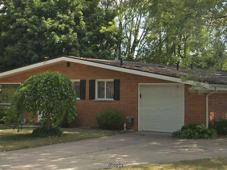 8952 Harvey St — Photo 16