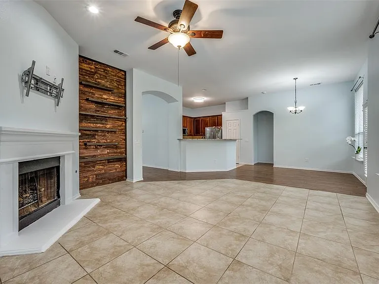 1617 Redwood Dr — Photo 8
