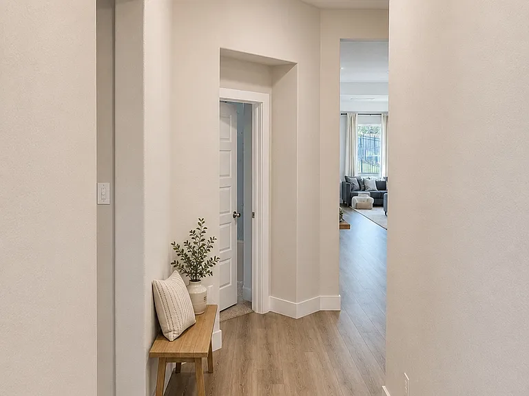 4531 Stark Aly — Photo 9