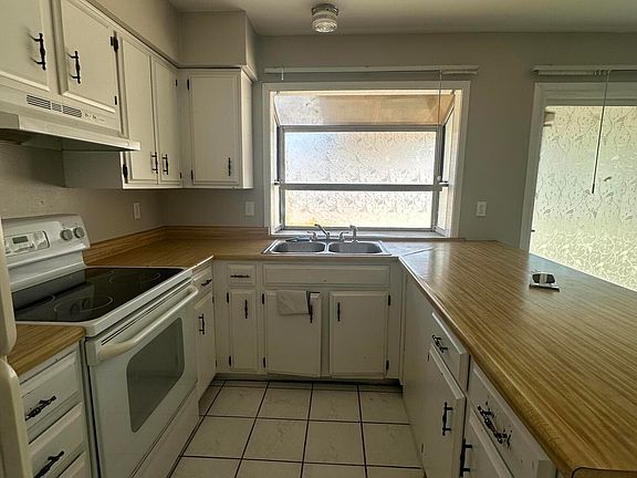 2nd image of 8847 W WELDON Avenue