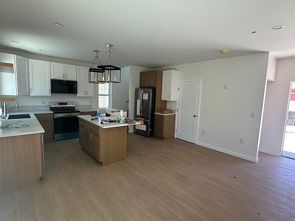 3rd image of 8335 Quartz Ave #8337
