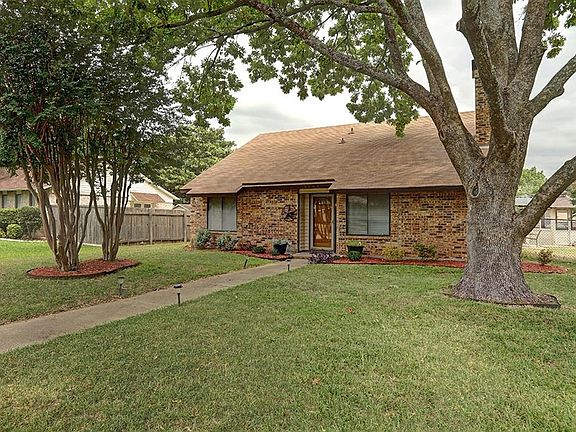 2nd image of 3101 Lemmontree Ln