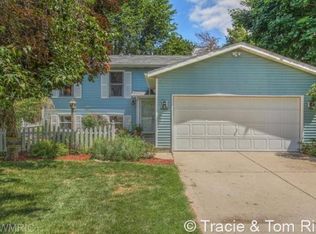 6256 Kuttshill Dr NE, Rockford, MI 49341