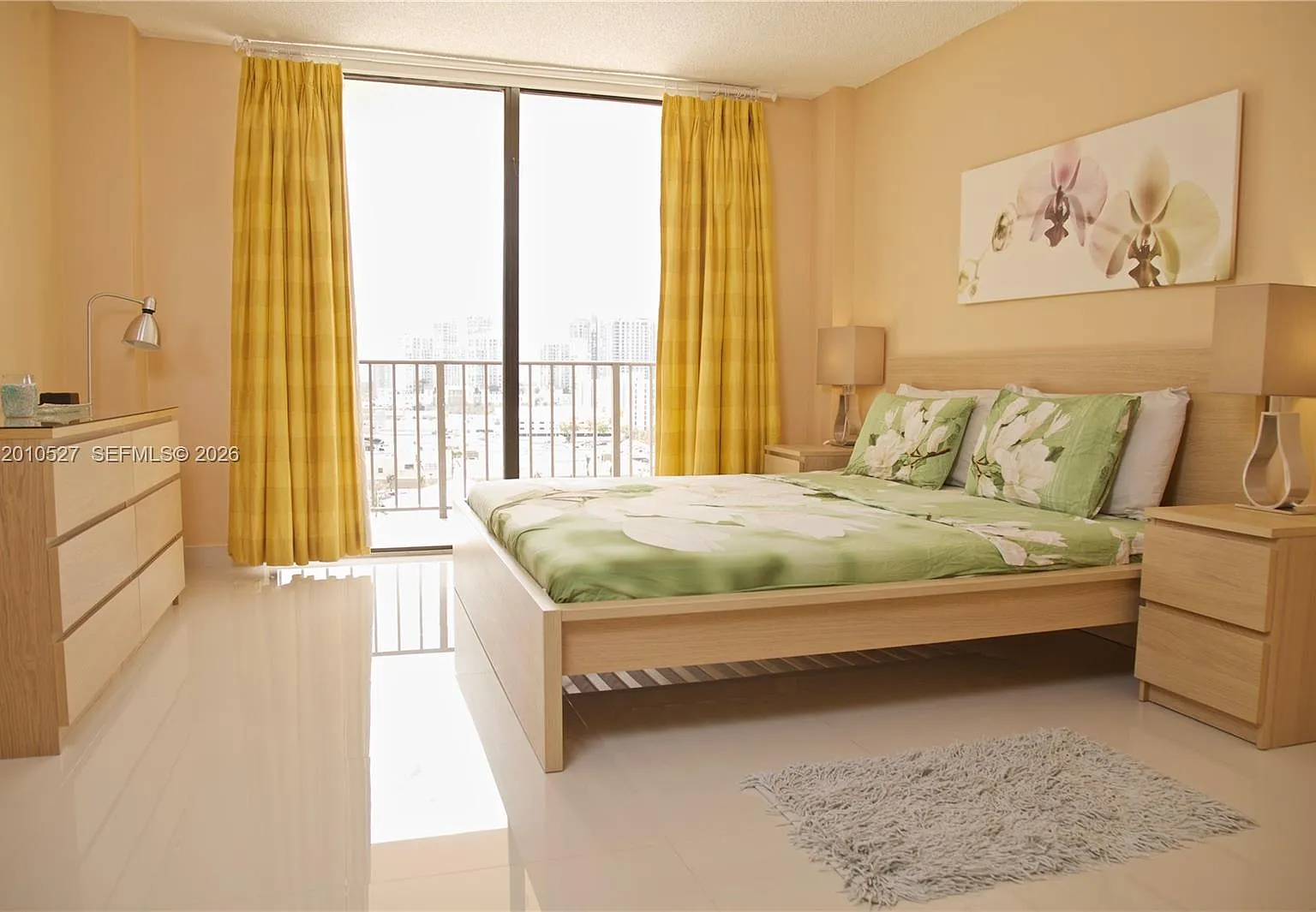 Winston Towers 600 Condo — Photo 4