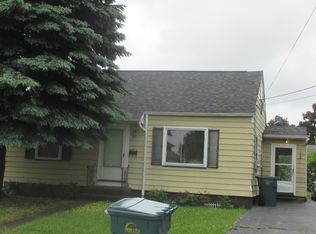 33 Van Olinda St, Rochester, NY 14621