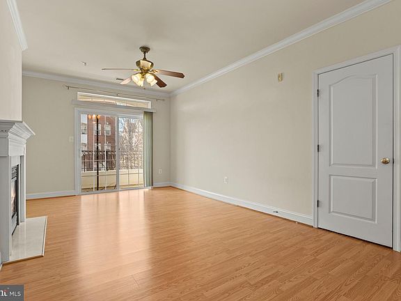 4th image of 5900 Whaleboat Dr #201