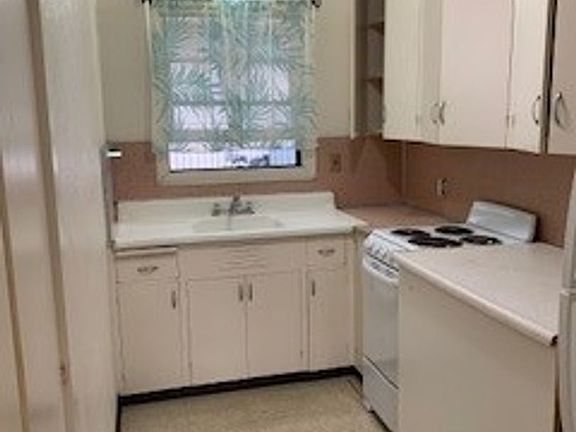 4th image of 546 Lauiki St APT 12