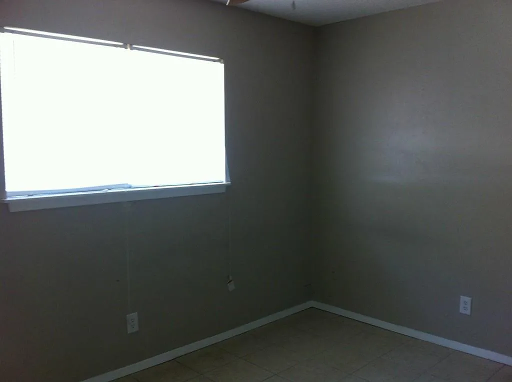 530 W. Hopkins — Photo 3