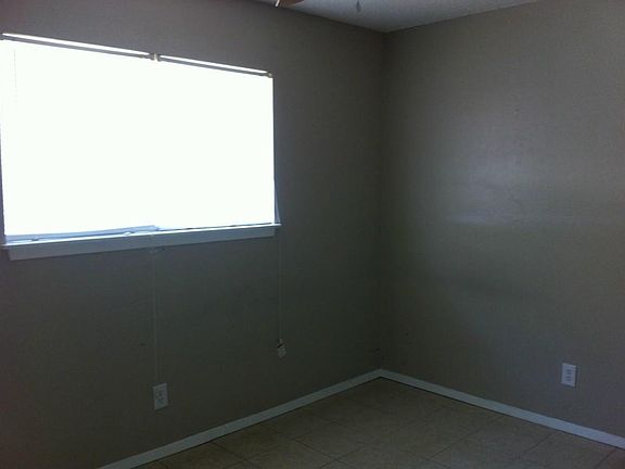 3rd image of 530 W Hopkins St APT C