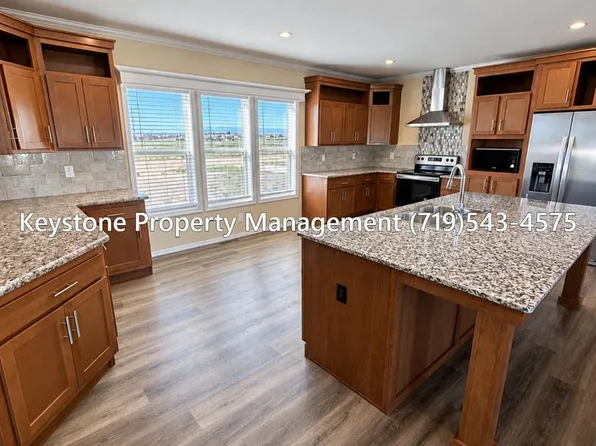 1051 E Platteville Blvd, Pueblo West, CO 81007