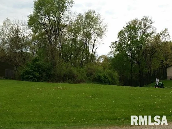 807 Ski View, Sherrard, IL 61281