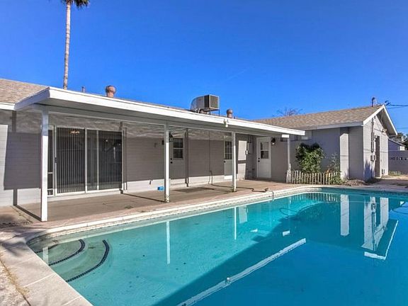 3rd image of 3312 S Ventura Dr