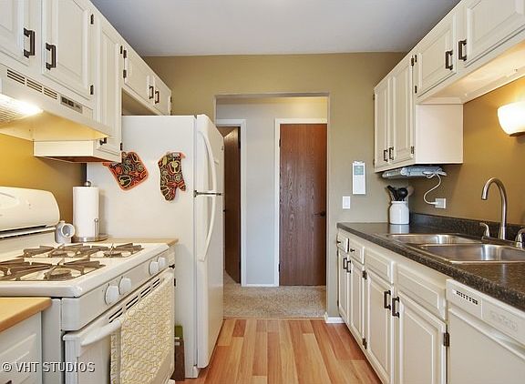 4th image of 377 Newgate Ct Unit L2