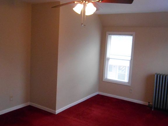 4th image of 429 W Baraga Ave