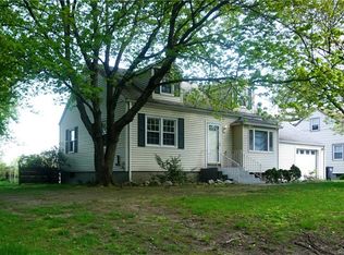6 Hoover St, Milford, CT 06460