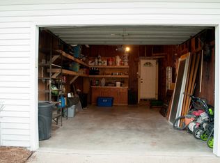432 Golden Valley Dr, Saint Louis, MO 63129