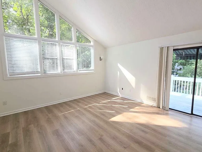 1411 E Shiloh Trl NW — Photo 6