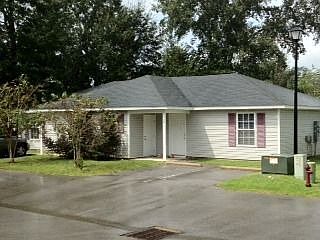 1st image of 10150 Cove Ave APT 7