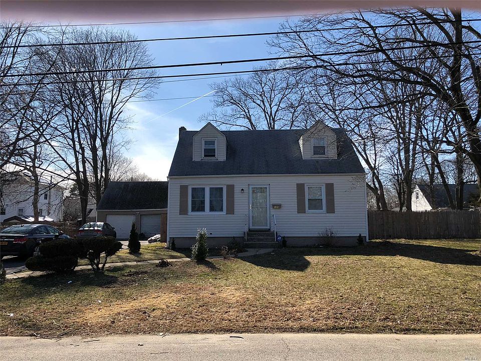 1st image of 120 Elk St