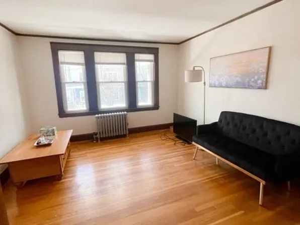 125 Pleasant St #2, Watertown, MA 02472