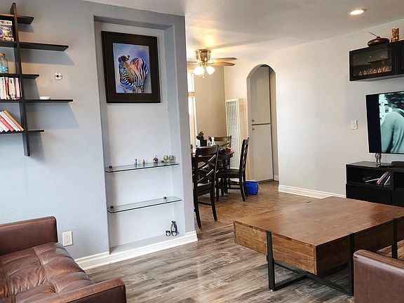 3rd image of 4050 46th St Unit 18