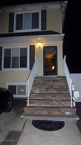 1st image of 208 Dixon Ave