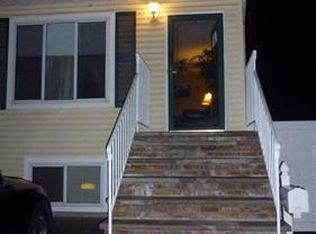 208 Dixon Ave, Staten Island, NY 10303