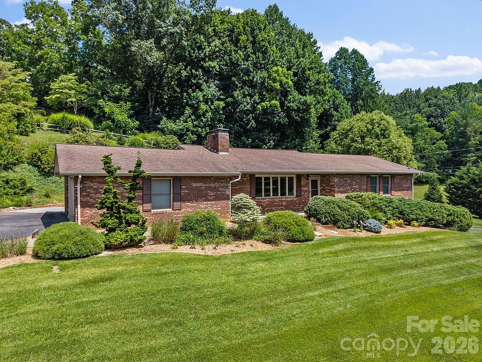 1st image of 44 Green Dr