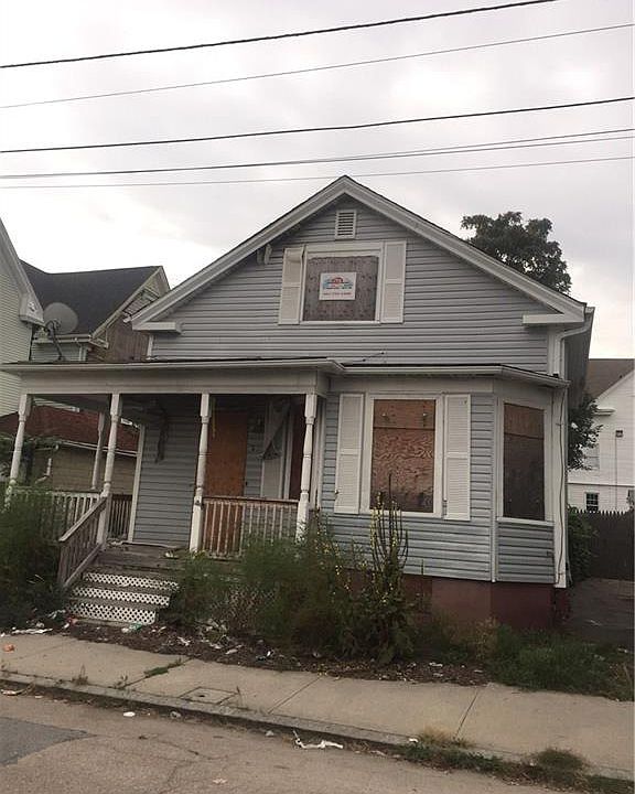 2nd image of 23 Baxter St