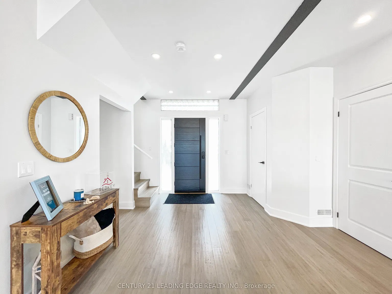 4 bed, $3,500 — Photo 2