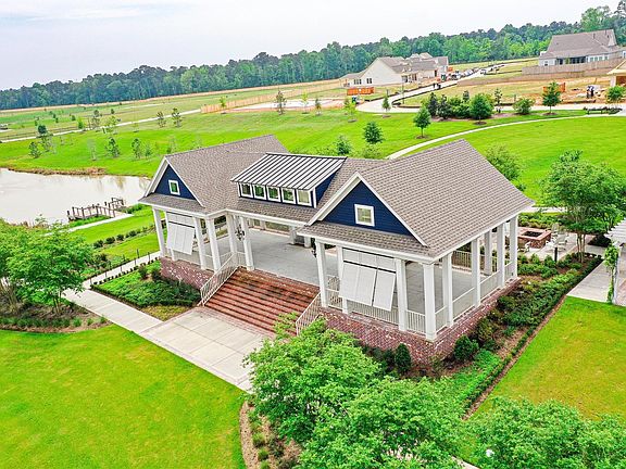 3rd image of 2332 Hagerman Rd