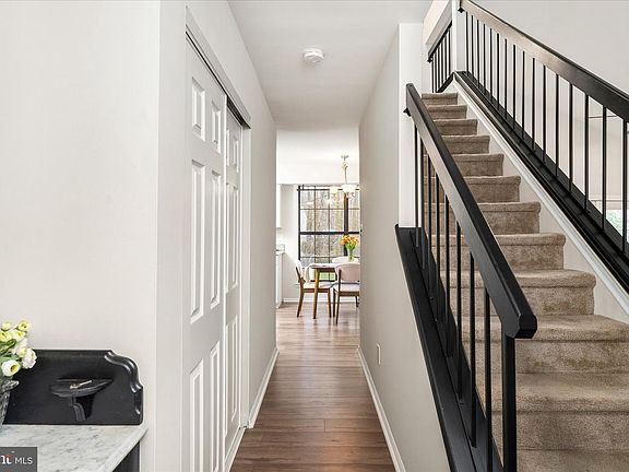 2nd image of 400 Wilson Ave