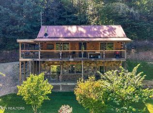 462 Middle Creek Rd, Cosby, TN 37722