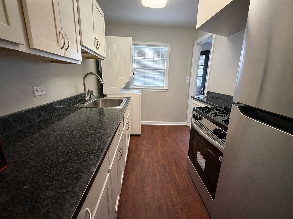 1st image of 104 E Scranton Ave