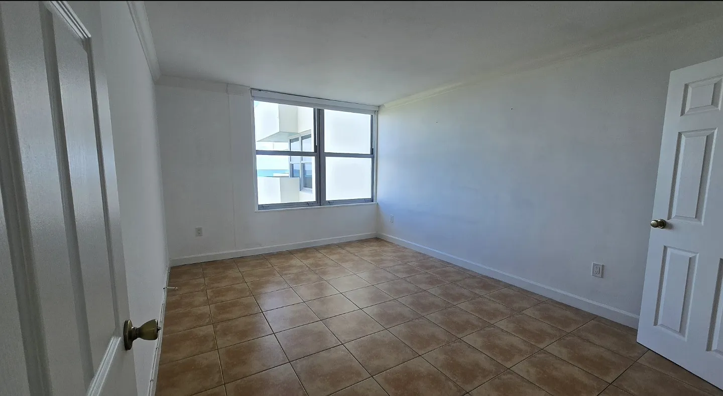 1 bed, 726 sqft, $3,500 — Photo 4
