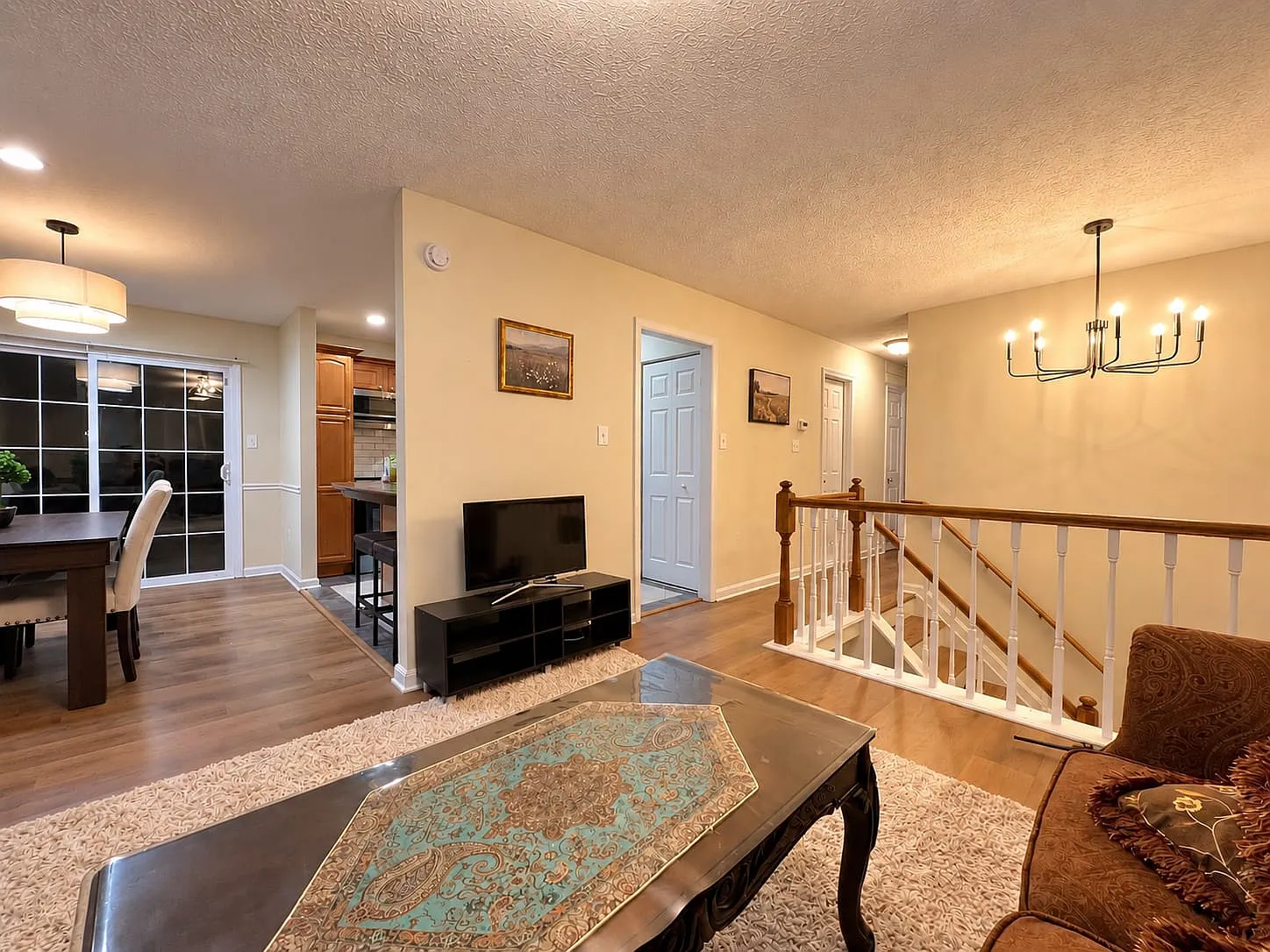 5 bed, 1847 sqft, $4,200 — Photo 3