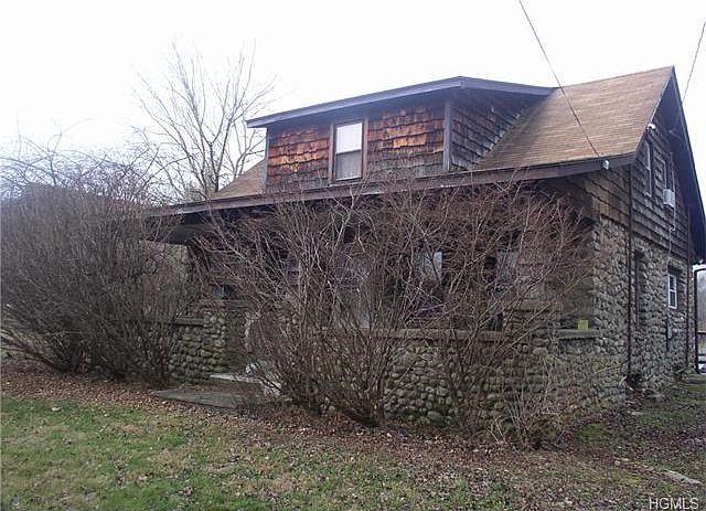 1st image of 221 S Ohioville Rd