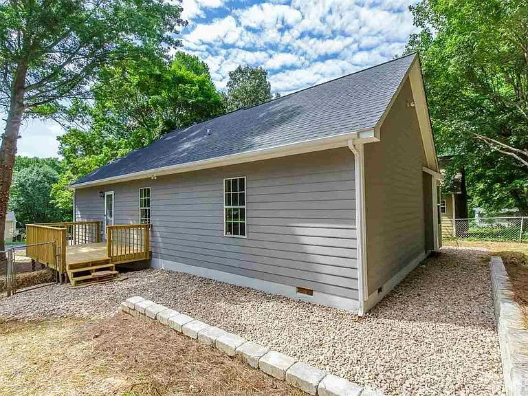 318 Wilson St — Photo 15