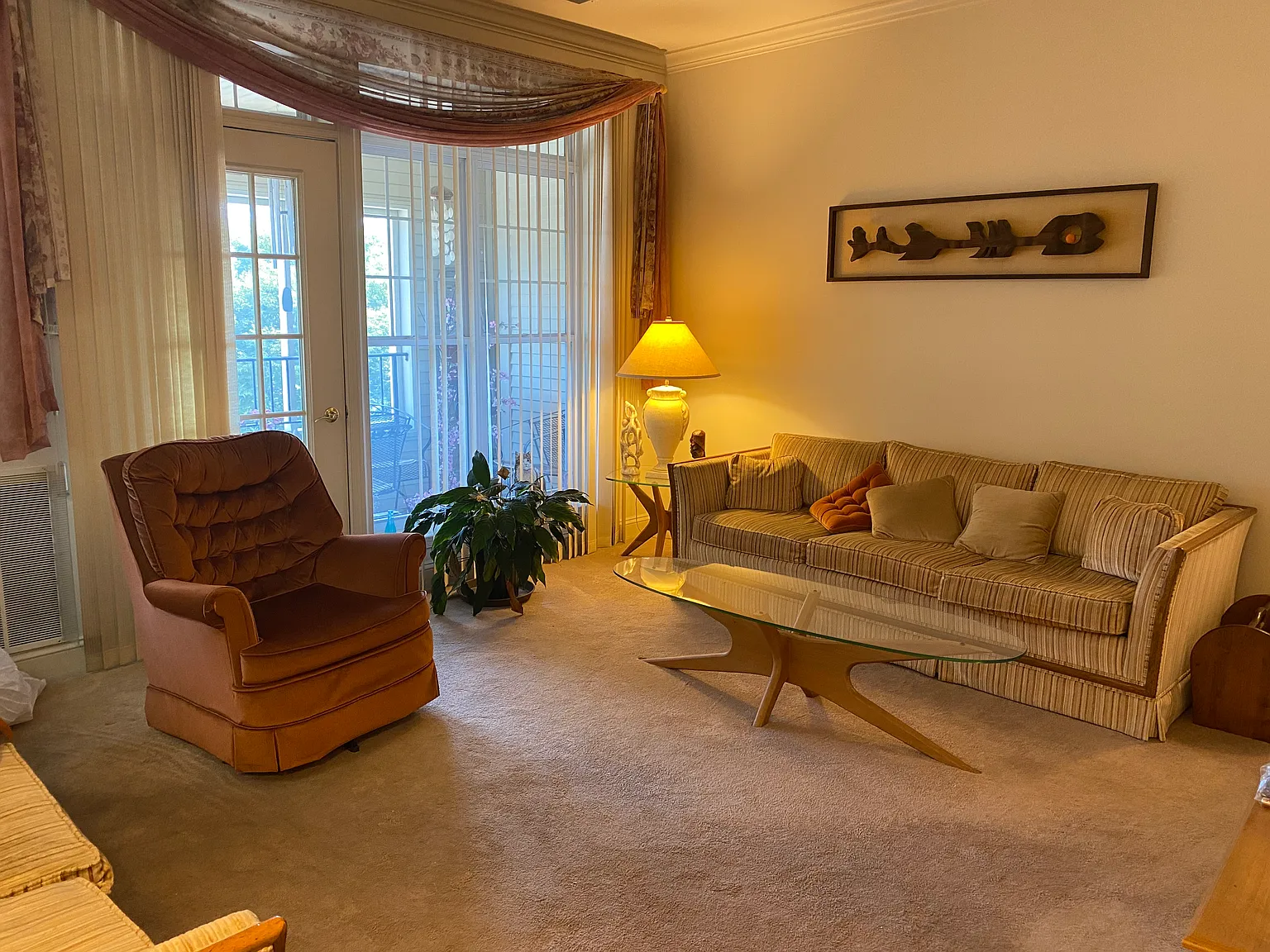 2 bed, 1350 sqft, $2,500 — Photo 4