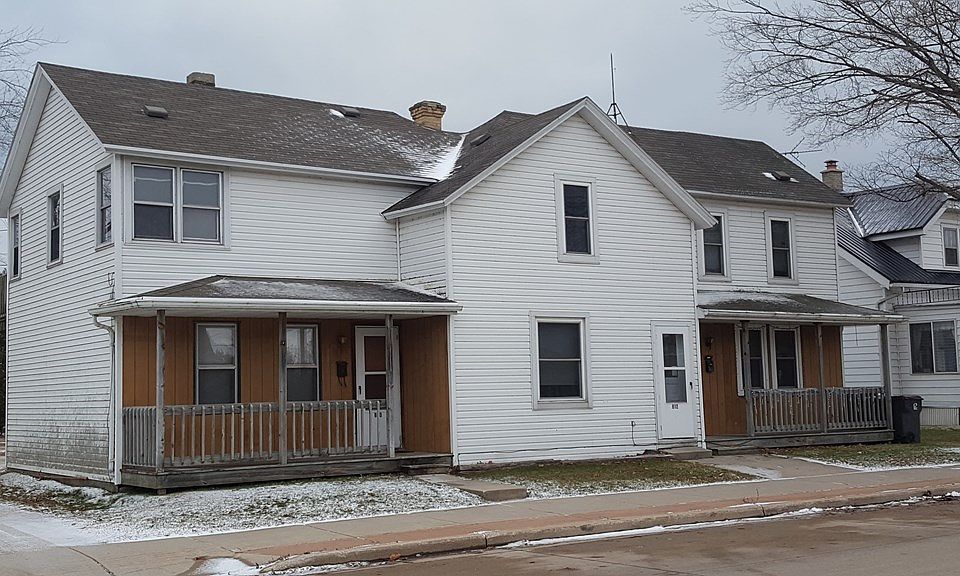 2nd image of 810 4th St