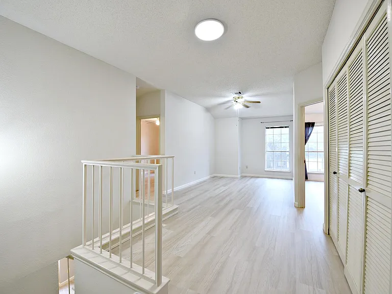 13329 Black Canyon Dr — Photo 10