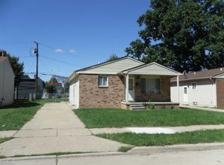26625 Groveland St, Madison Heights, MI 48071