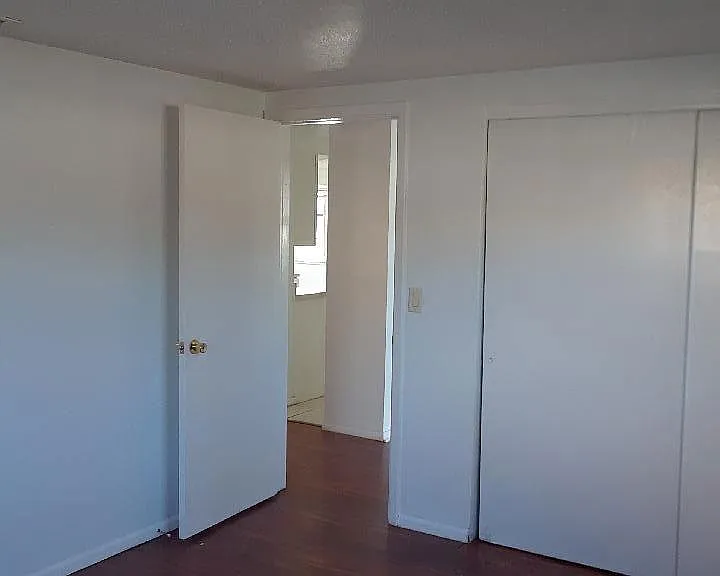 7410 Castanea Dr — Photo 12