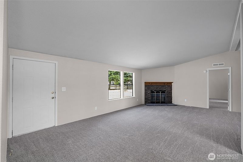 5th image of 18032 Meyer Lane SW