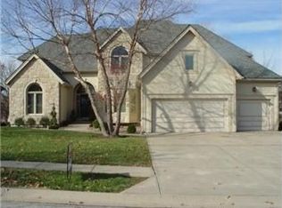 5424 NE Wedgewood Ln, Lees Summit, MO 64064