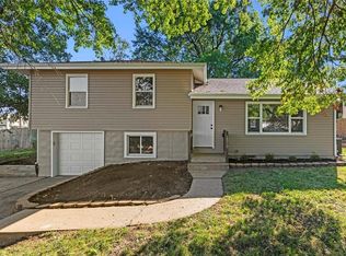 1313 N Farview Dr, Independence, MO 64056