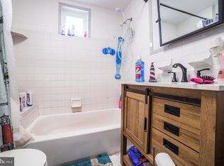 14 W Roland Rd, Brookhaven, PA 19015